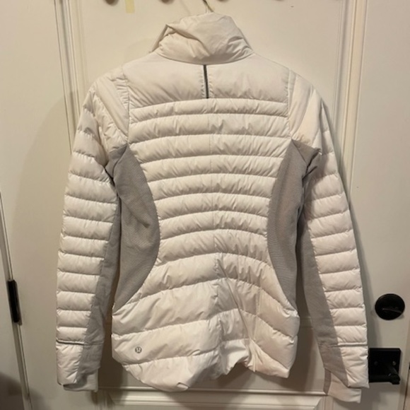 LULULEMON SLIM FIT PUFFER JACKET - Picture 2 of 5